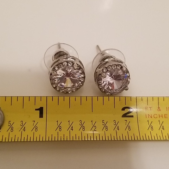 🎁18 k White GoldPlatedCrystalZircon InlaidEarrings - Picture 7 of 11